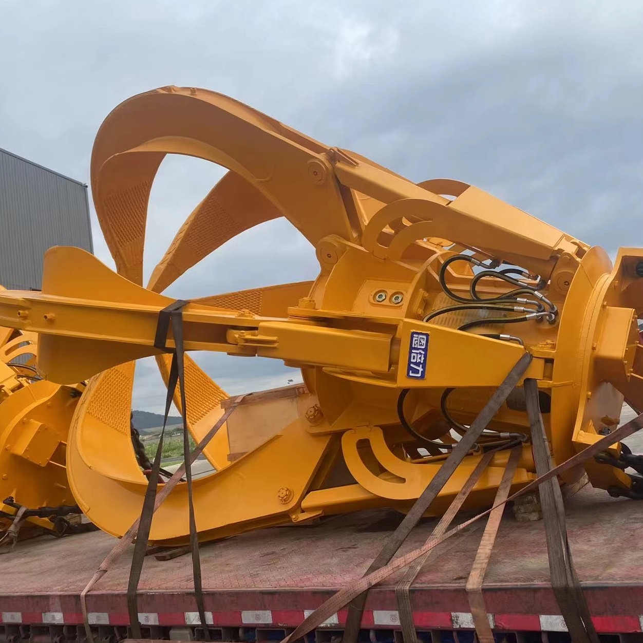 MHPG 10M3 Electro Hydraulic Orange Peel Waste Grab 